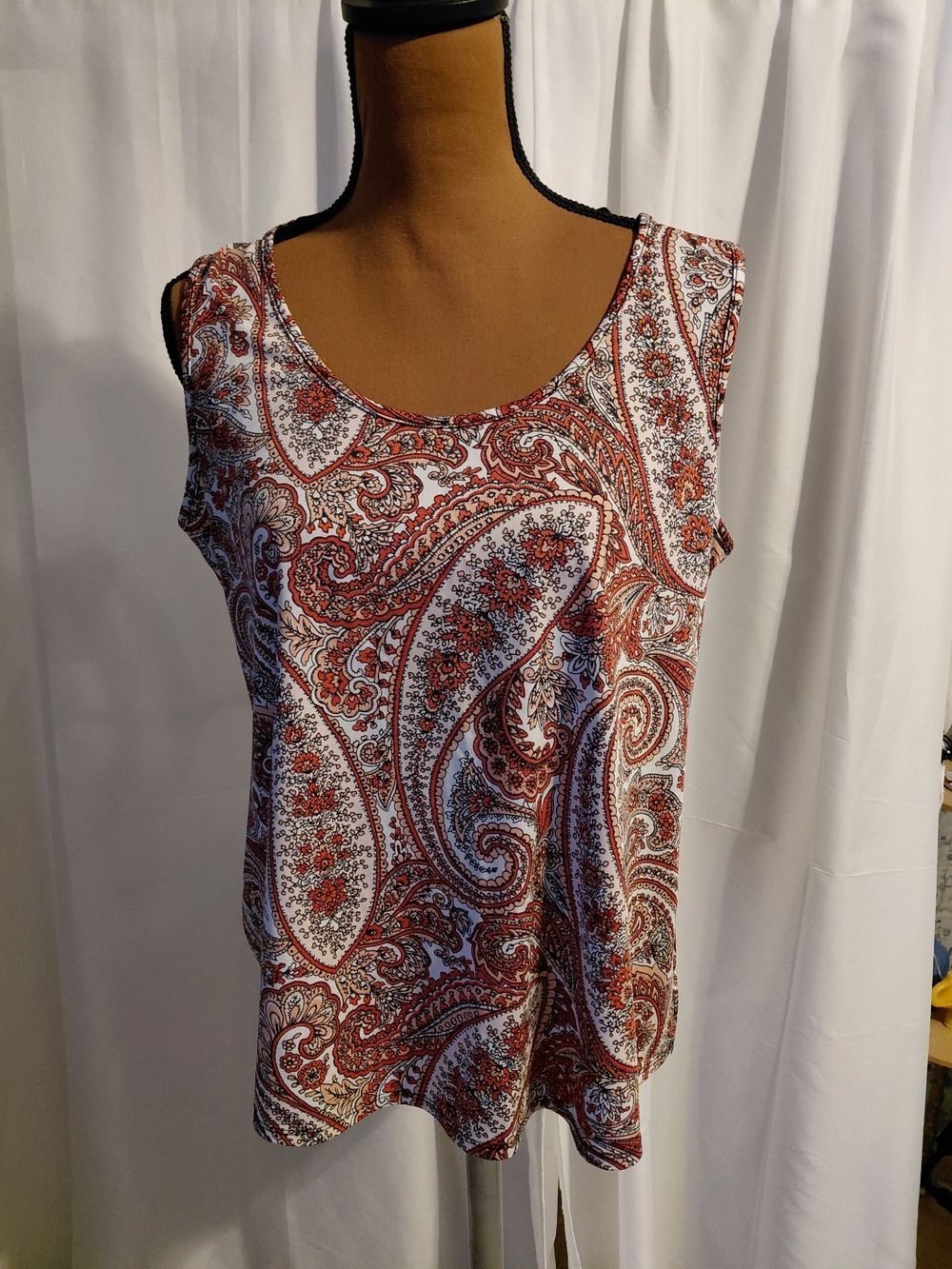 PerSeption Concept Red and White Paisley Sleeveless Tank